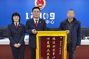 年度争议判罚：手球标准迷惑VAR成焦点 胡珀力压群雄当选年度盲僧